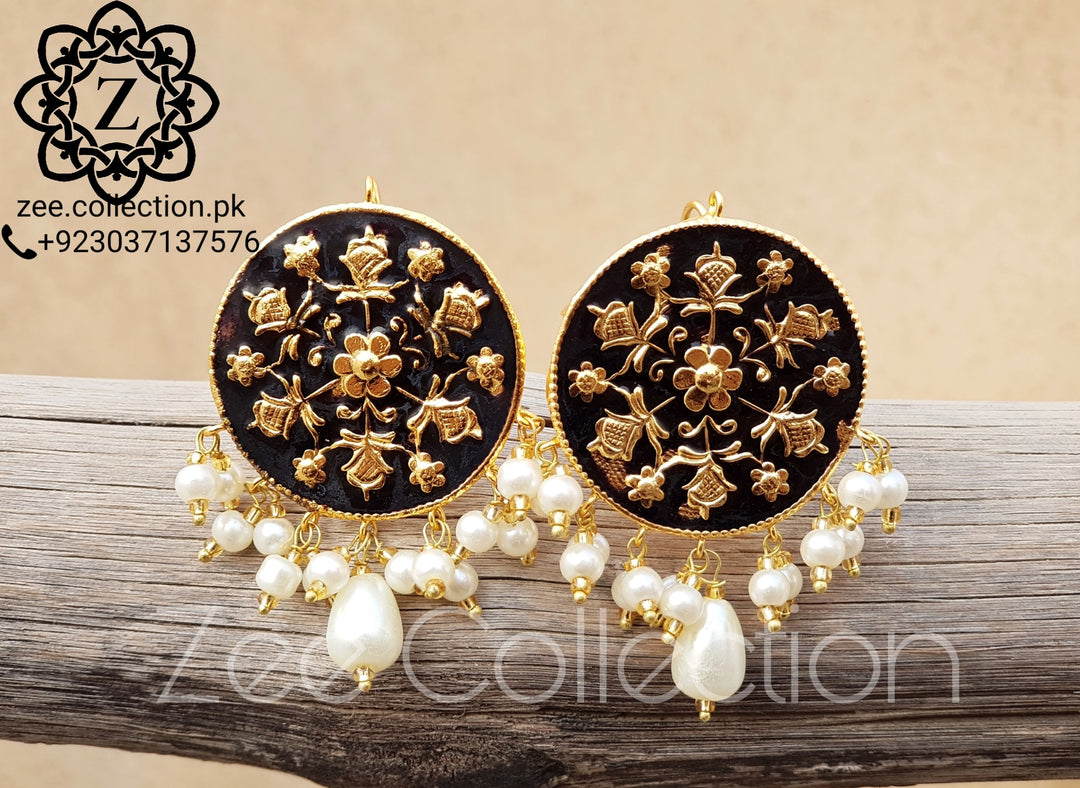 MEENA KARI Earstud