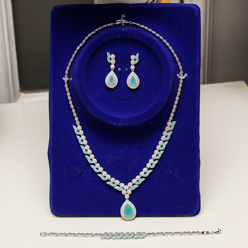 Anila Necklace Set