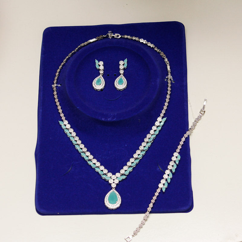 Anila Necklace Set