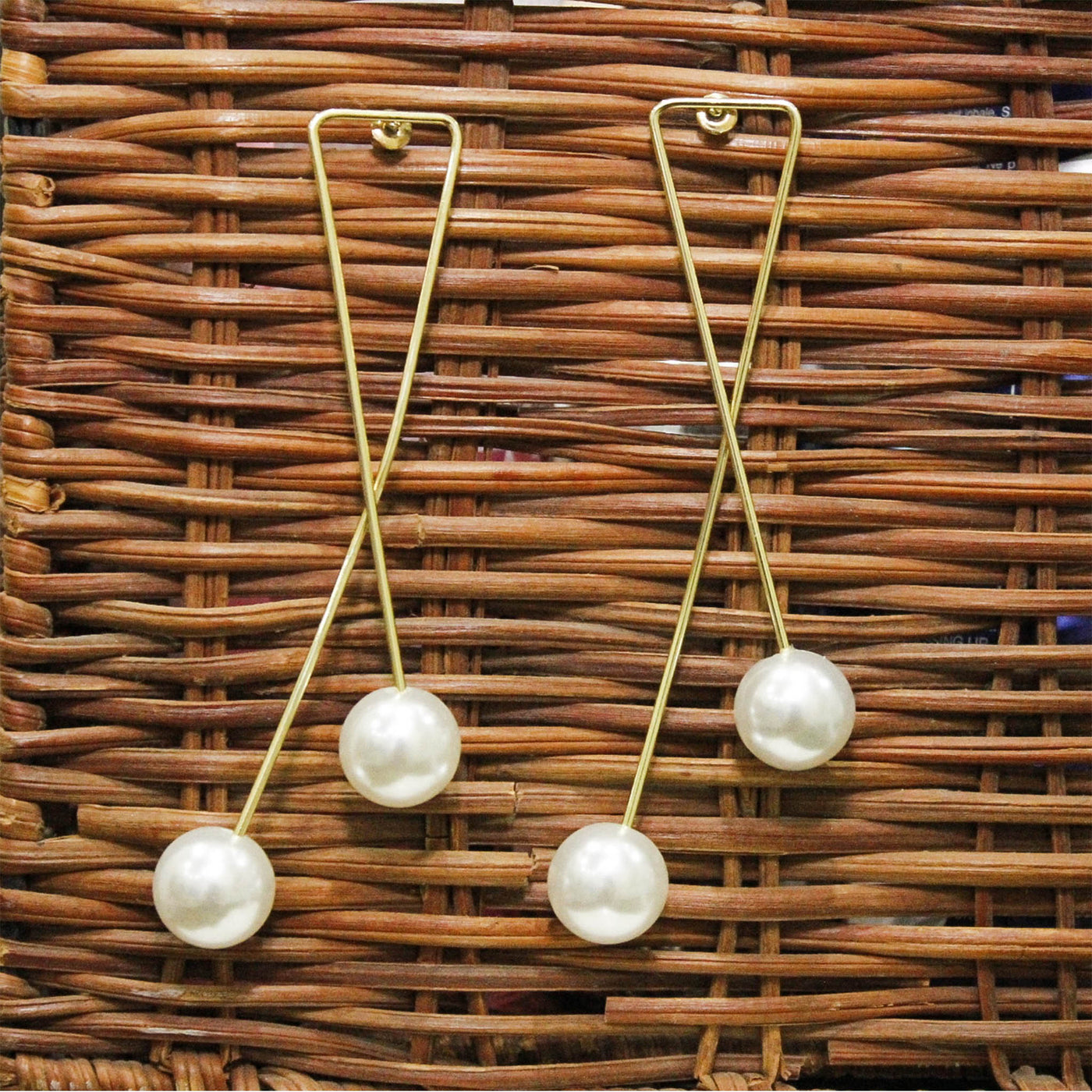 Hanging Pearl Earrings - Zee Collection pk