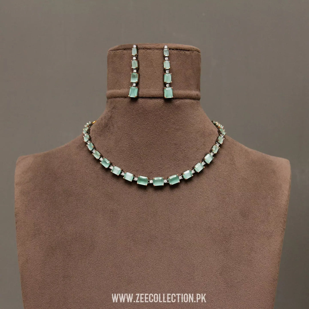 Alia Zircon Set