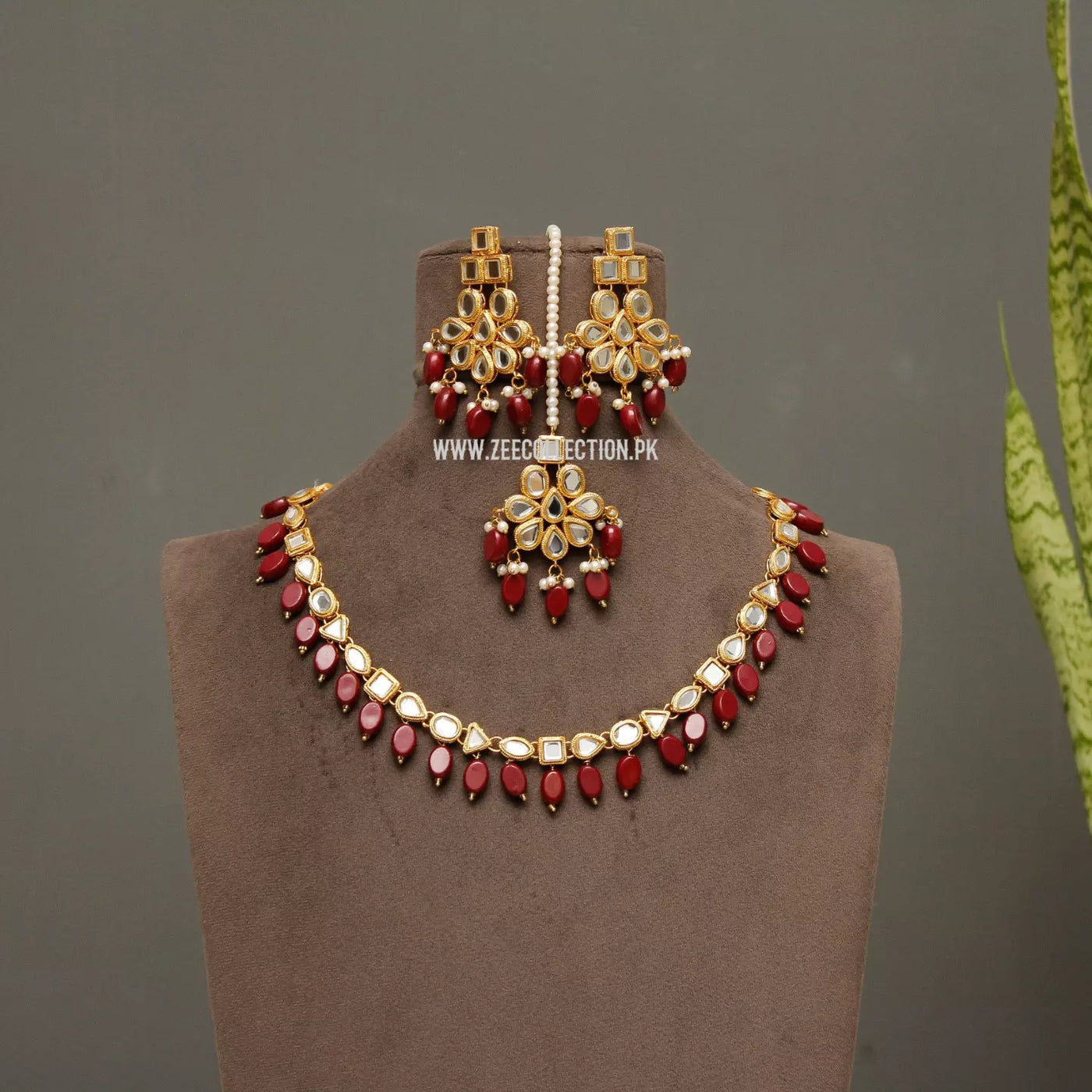 Shahnaz kundan necklace