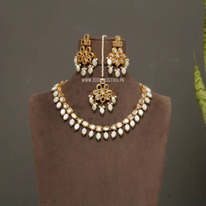 Shahnaz kundan necklace