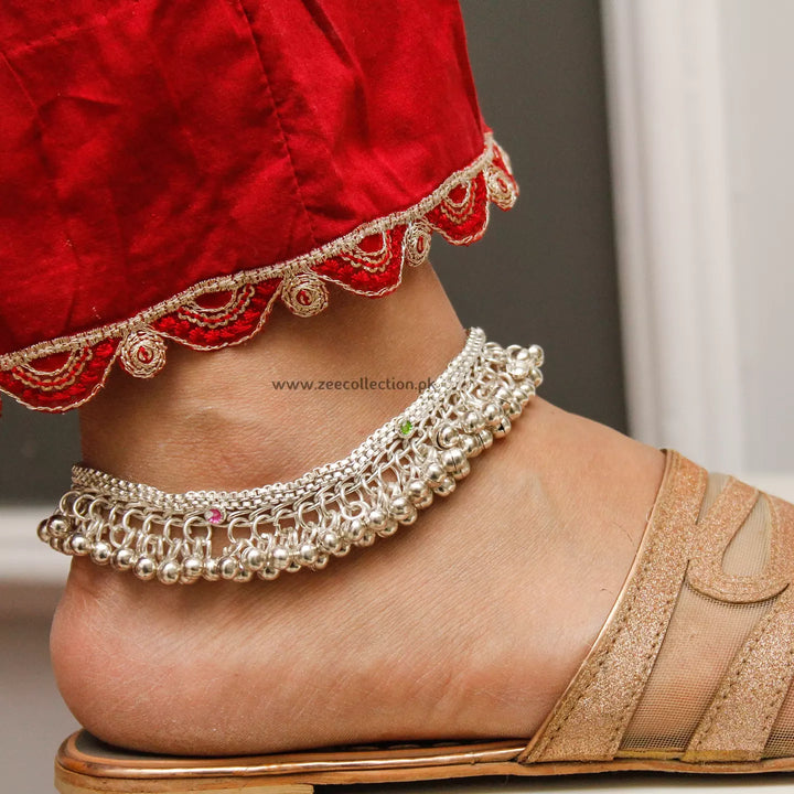 Sania Ghongro Pazeeb